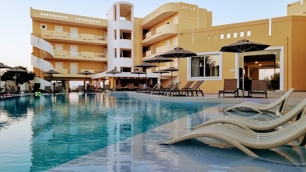 Sunny Bay Hotel 7/67