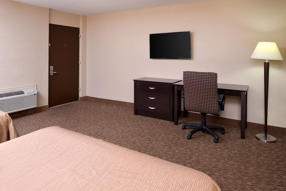 Airport Inn Nederland Texas 46/59