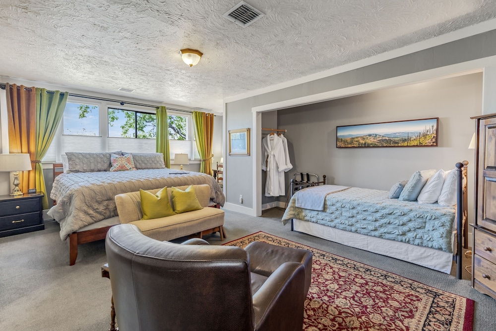 Oak Hill Bed & Breakfast 37/50