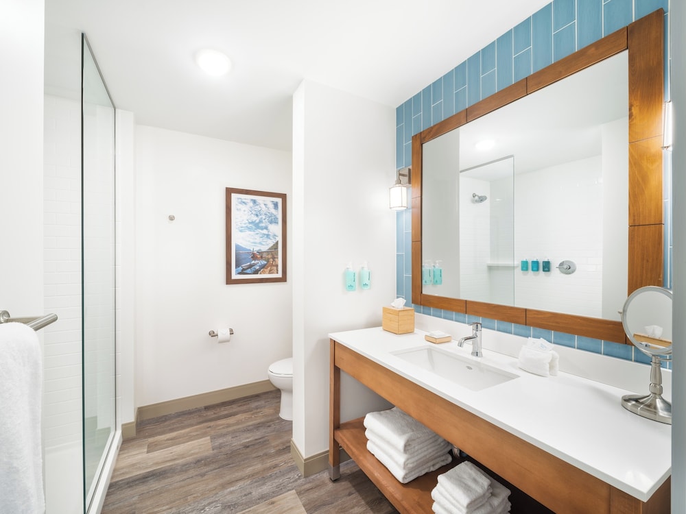 Compass Hotel Beaufort by Margaritaville 44/47