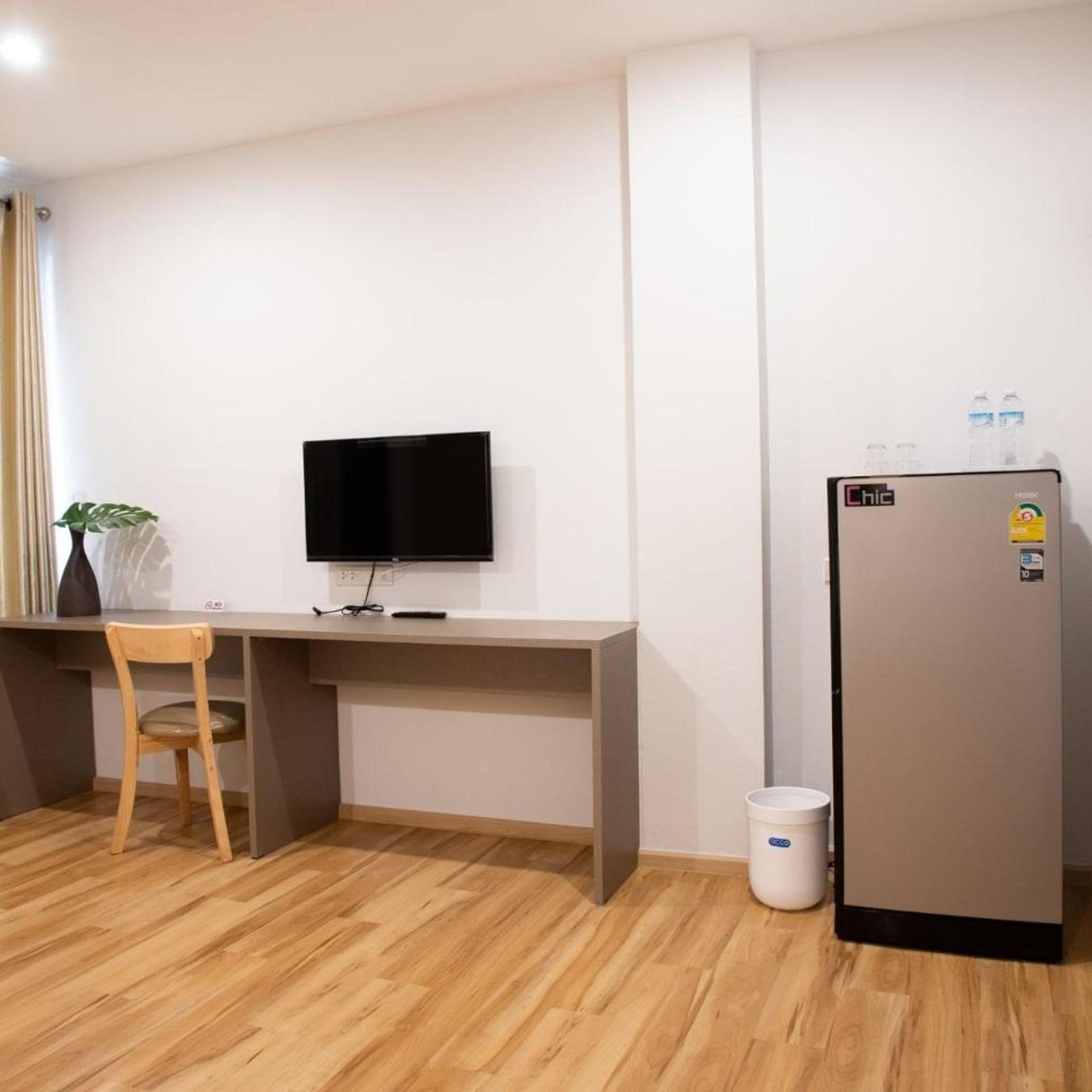 J and L Residence and Spa 22/24
