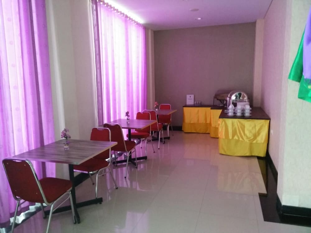 Atria Inn 22/39