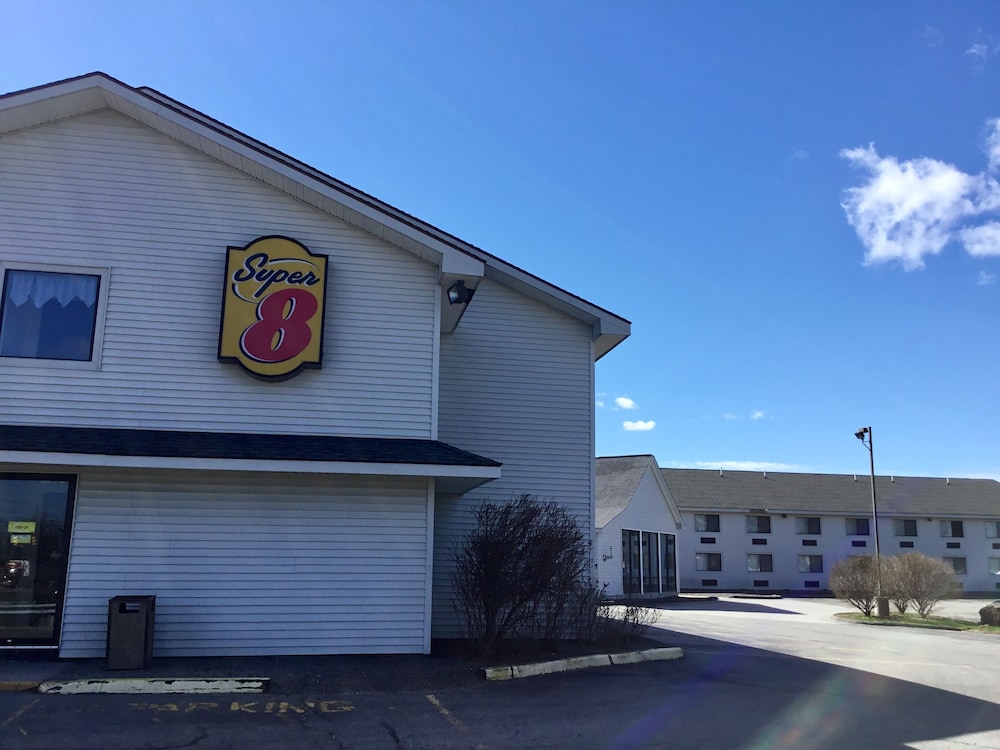 Super 8 by Wyndham Portland ME 5/23