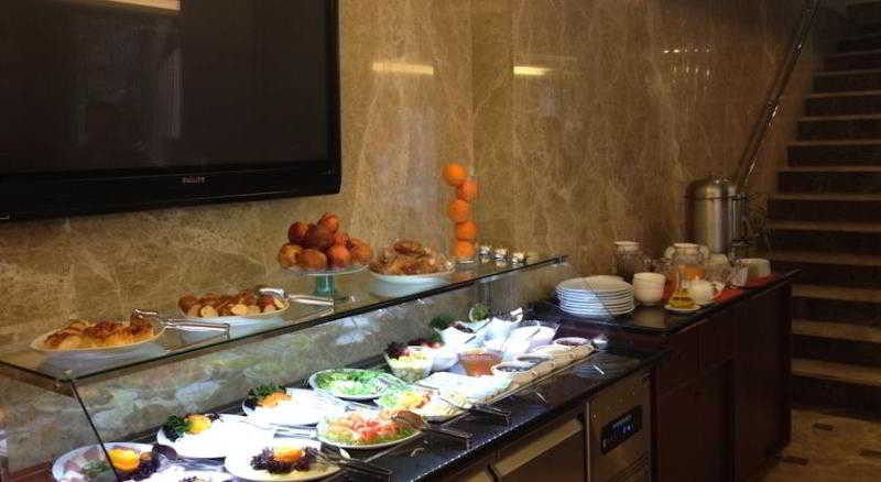 Regency World Suite 17/20