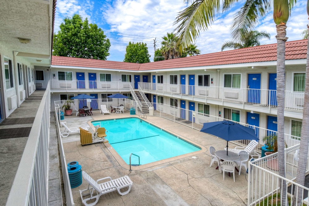 Motel6 Costa Mesa, CA in COSTA MESA - CA