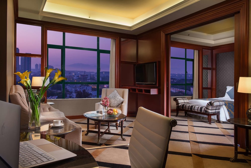 Hotel Indigo Shenzhen Overseas Chinese Town an IHG Hotel 40/78
