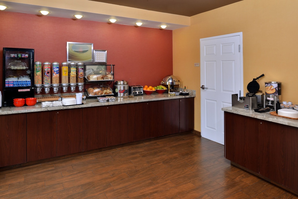 Towneplace Suites Marriott Cal Expo 12/50