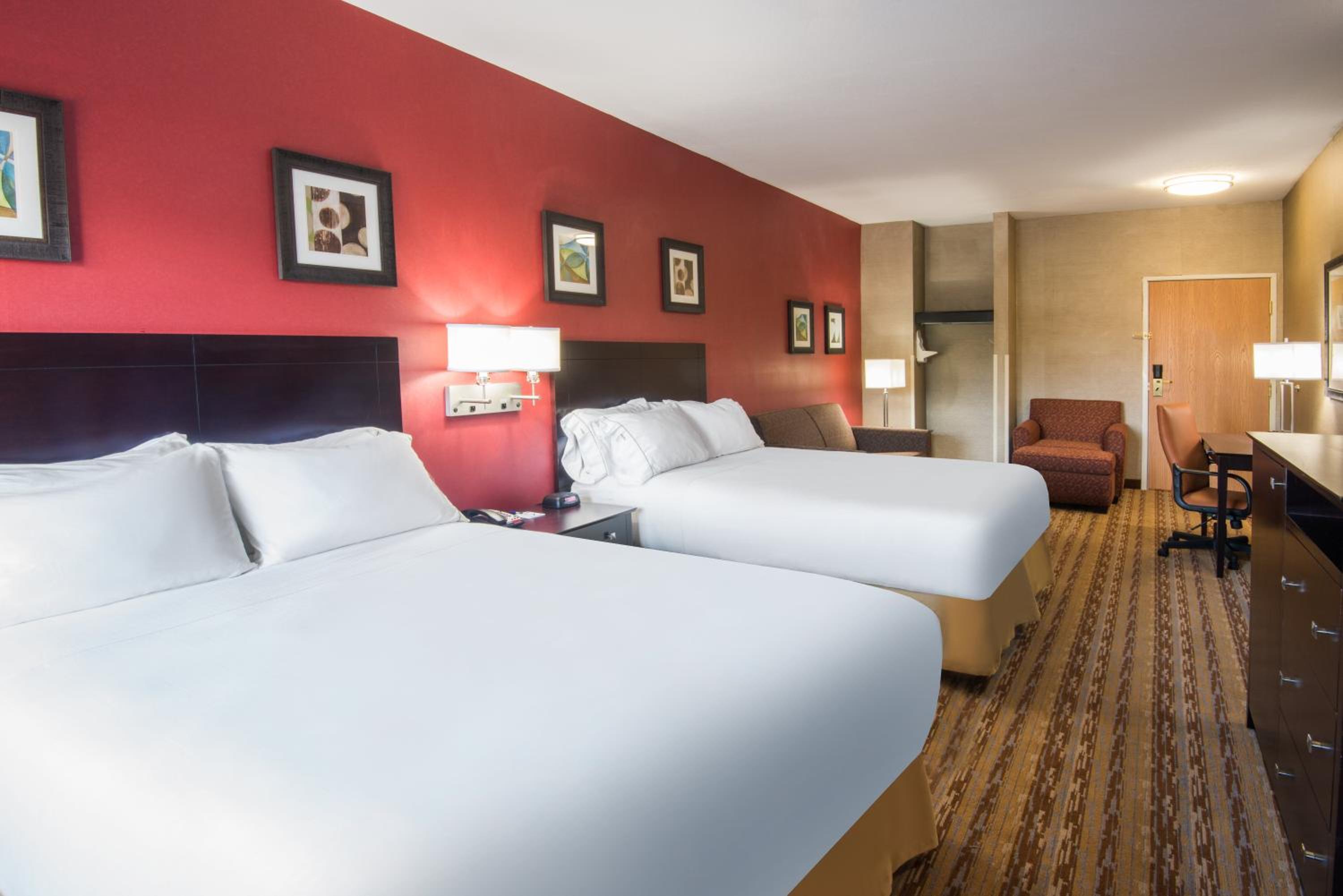 Room, 2 Queen Beds, Sofa