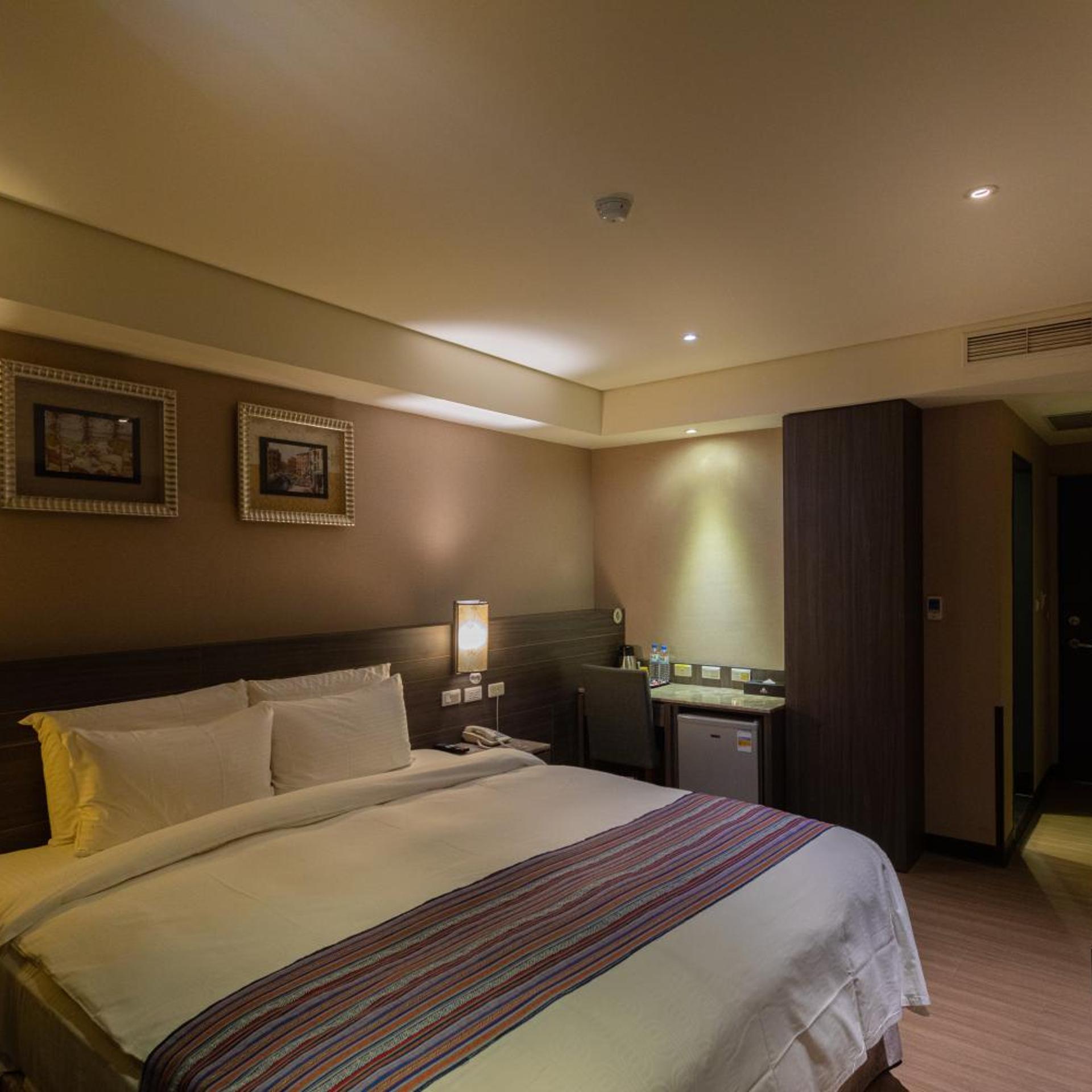 Royal Guest Hotel 17/41