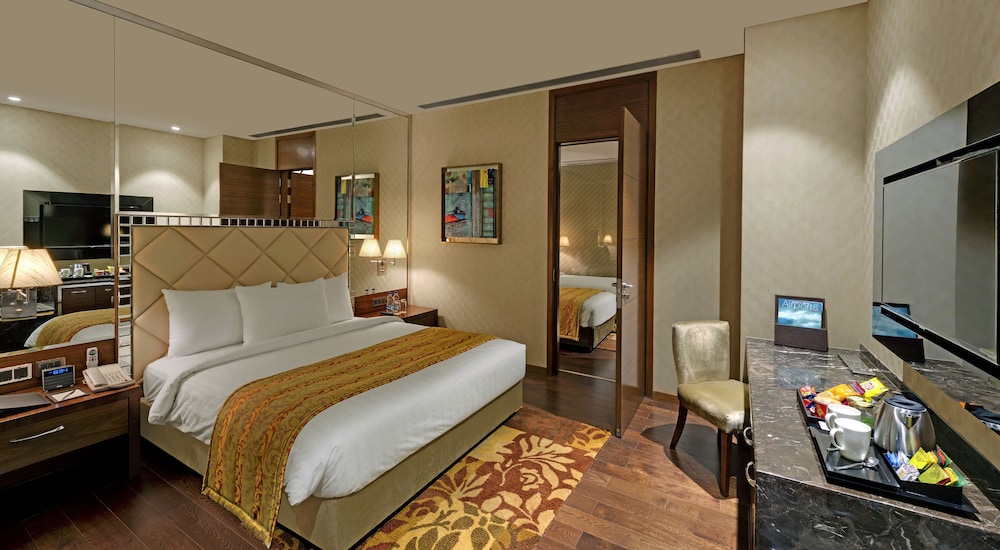 PREMIUM, QUEEN BED