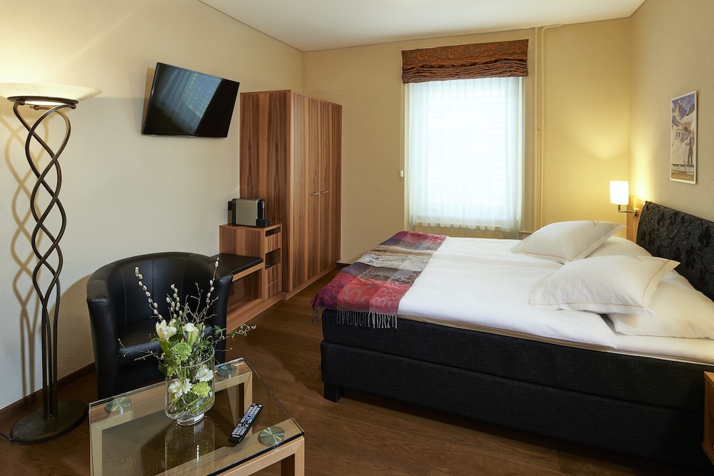 Hotel Ambassador 22/62