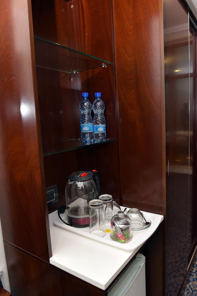 Ruma Qala Hotel 50/50