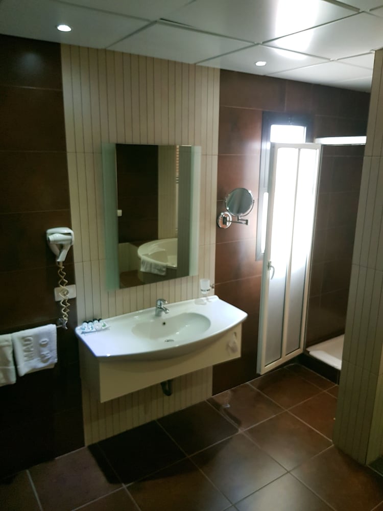 Madisson Hotel 59/60