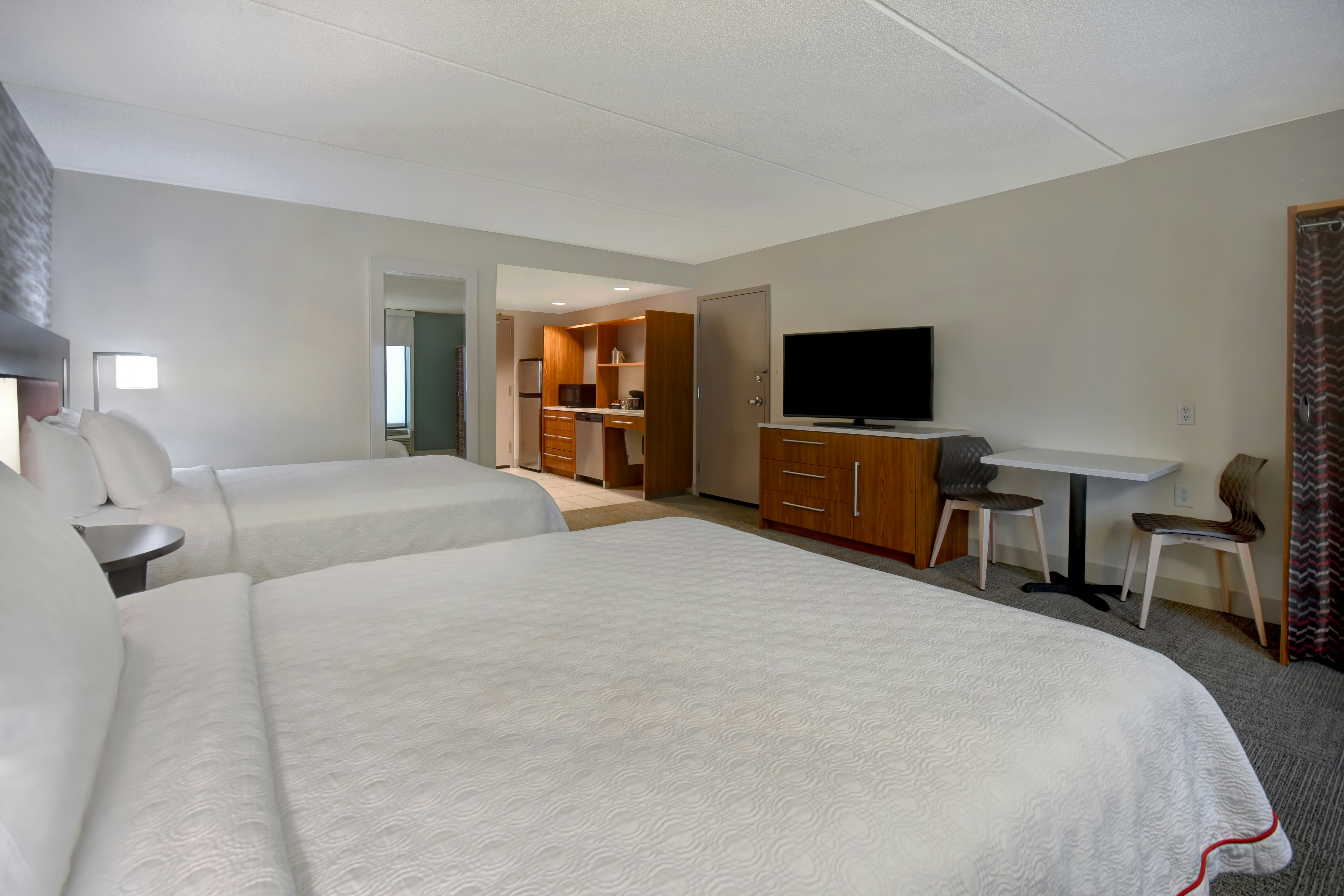 STUDIO, QUEEN BED, ACCESSIBLE