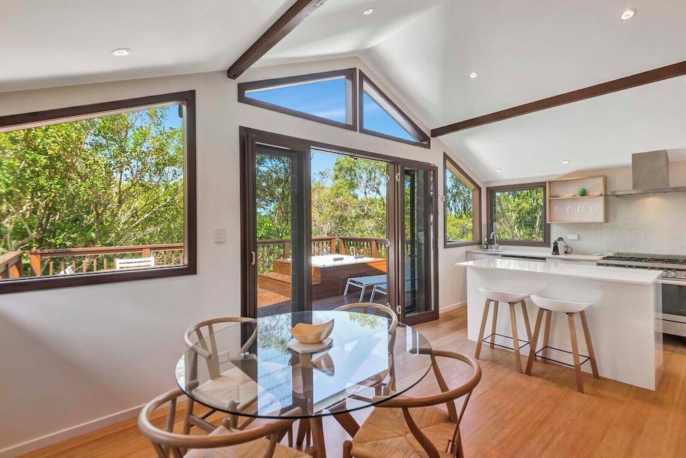 The Oasis Apartments and Treetop Houses 32/47