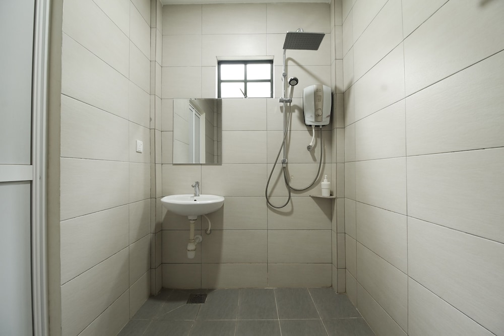 M S Hotel Tengku Kelana KTM Klang 30/31