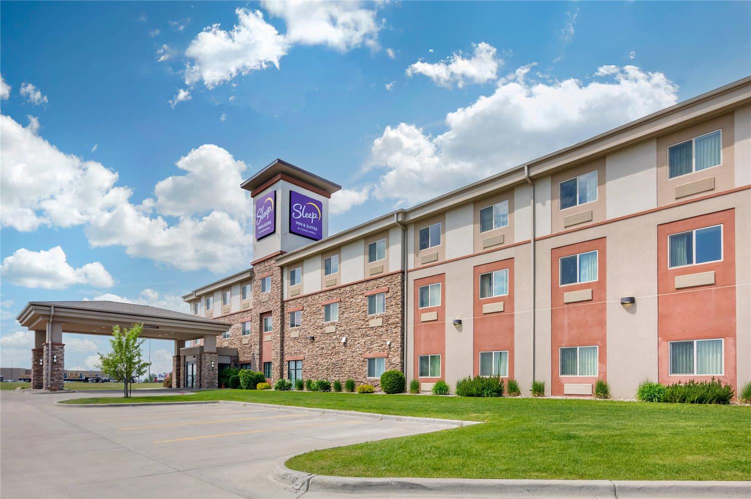 Sleep Inn & Suites Devils Lake, ND 10/42