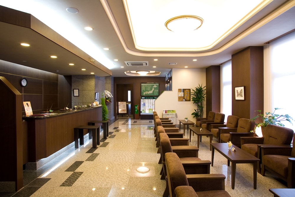 HOTEL ROUTE-INN Nanao Ekihigashi 35/40