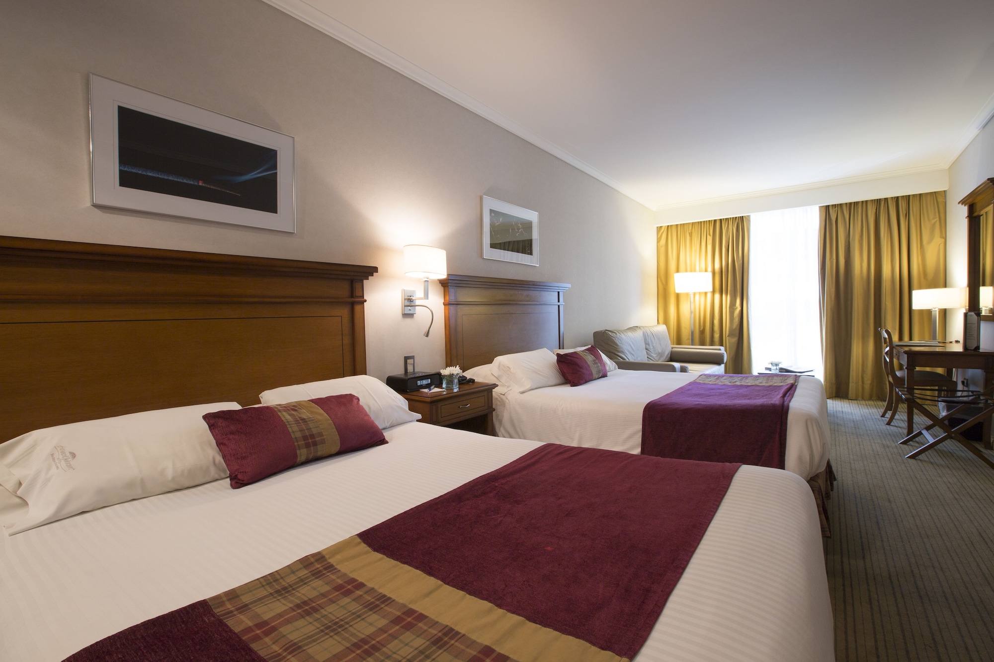 Deluxe, 2 Double Beds, City View