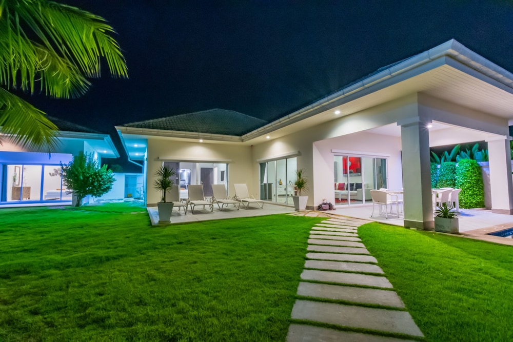 Hua Hin Pool Villa With 4 Bedrooms L27 33/50