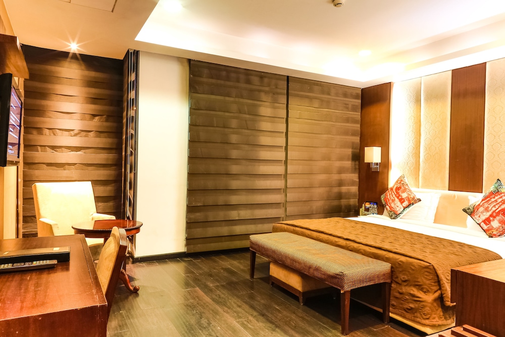 The Nanee Suites New Delhi 14/32