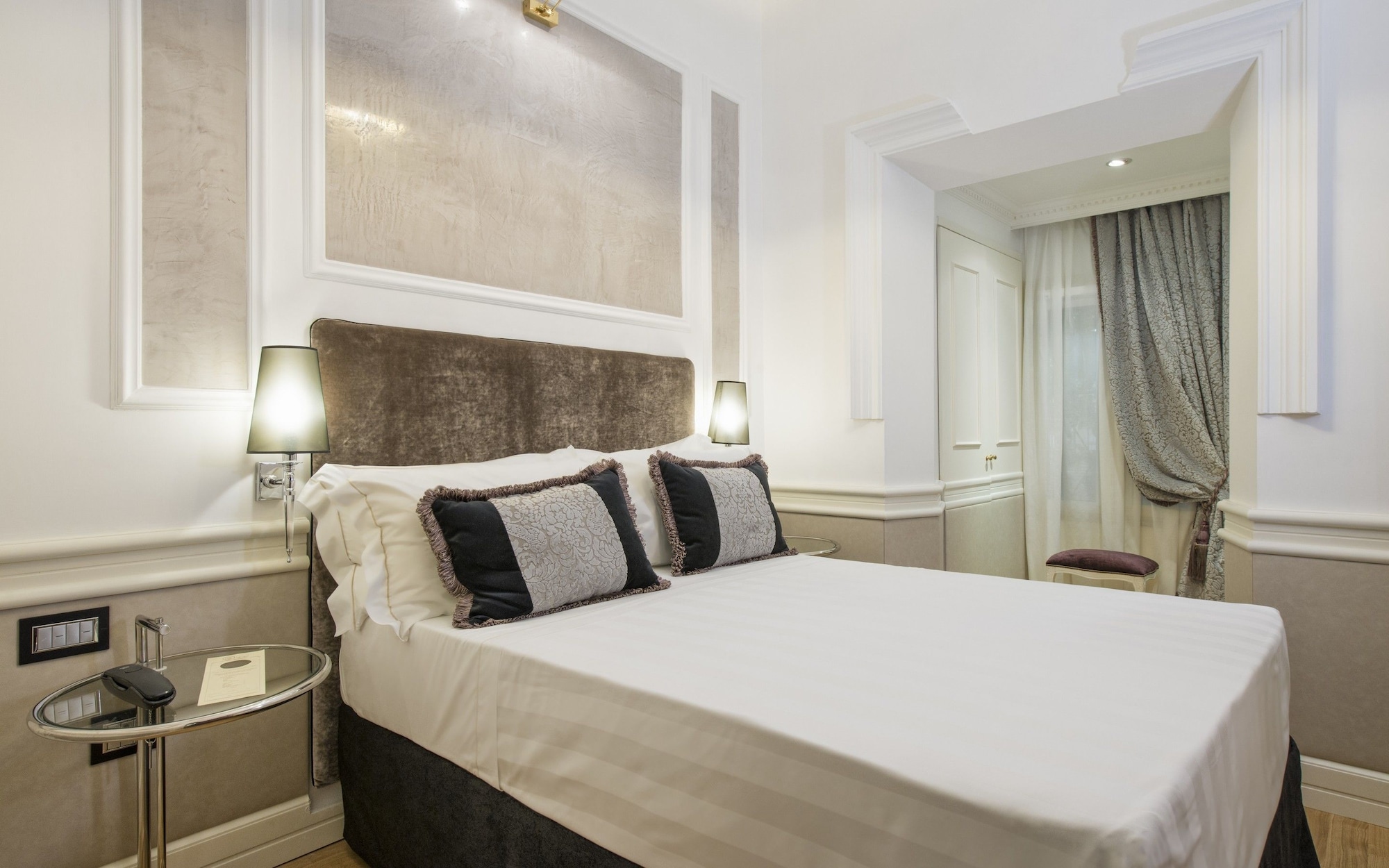 غرفة أساسية بسرير فردي، The Britannia Hotel 5/10