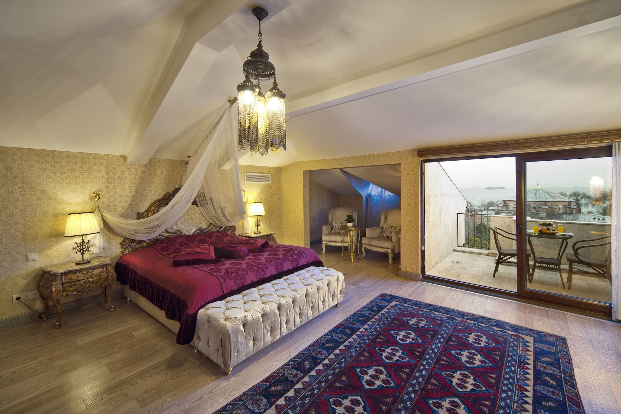 DELUXE, SUITE, SEA VIEW, BALCONY