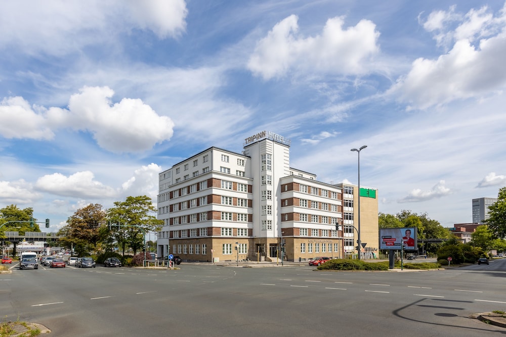 Trip Inn Living and Suites 37/42