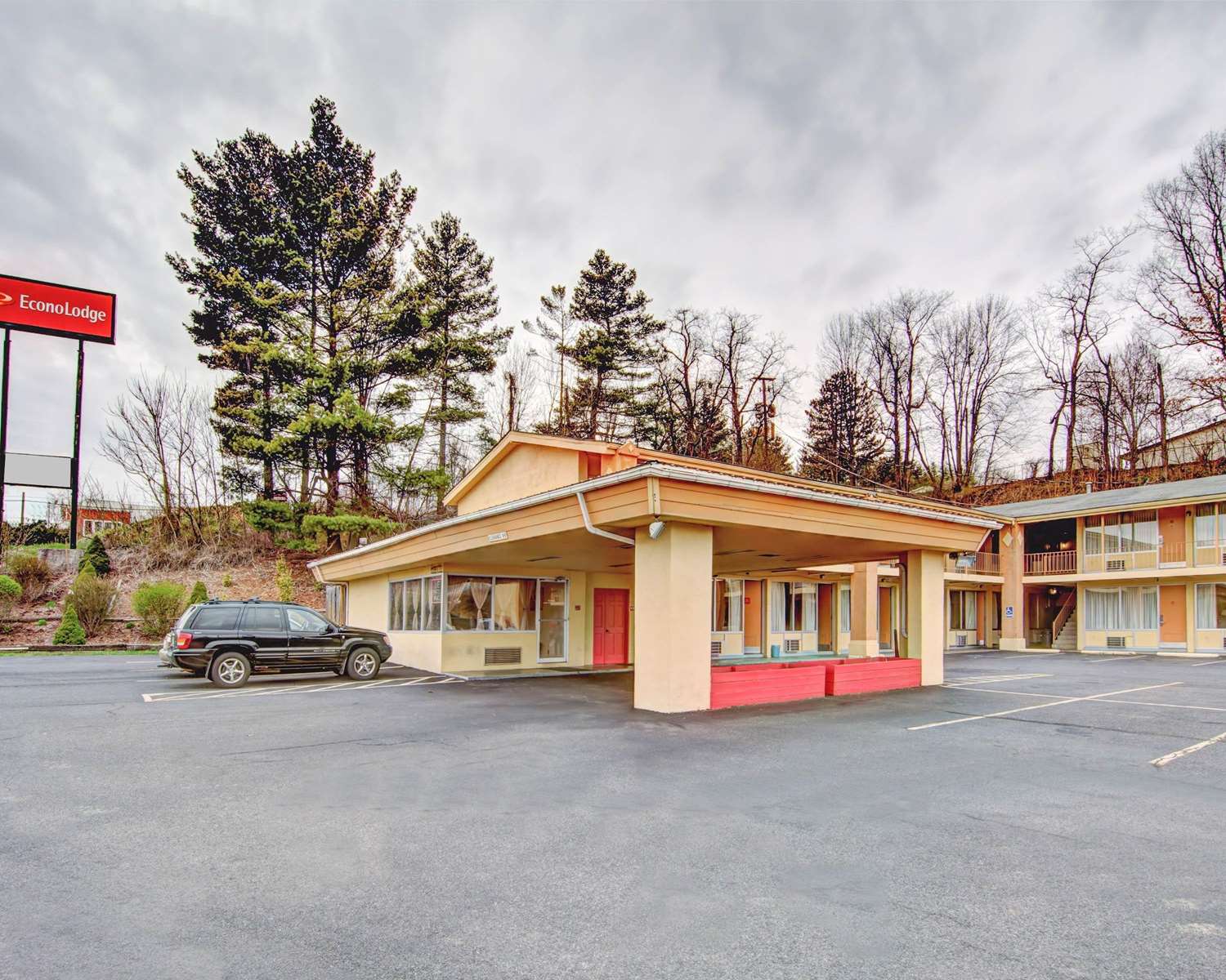 Econo Lodge Wytheville I-77 & I-81 21/21