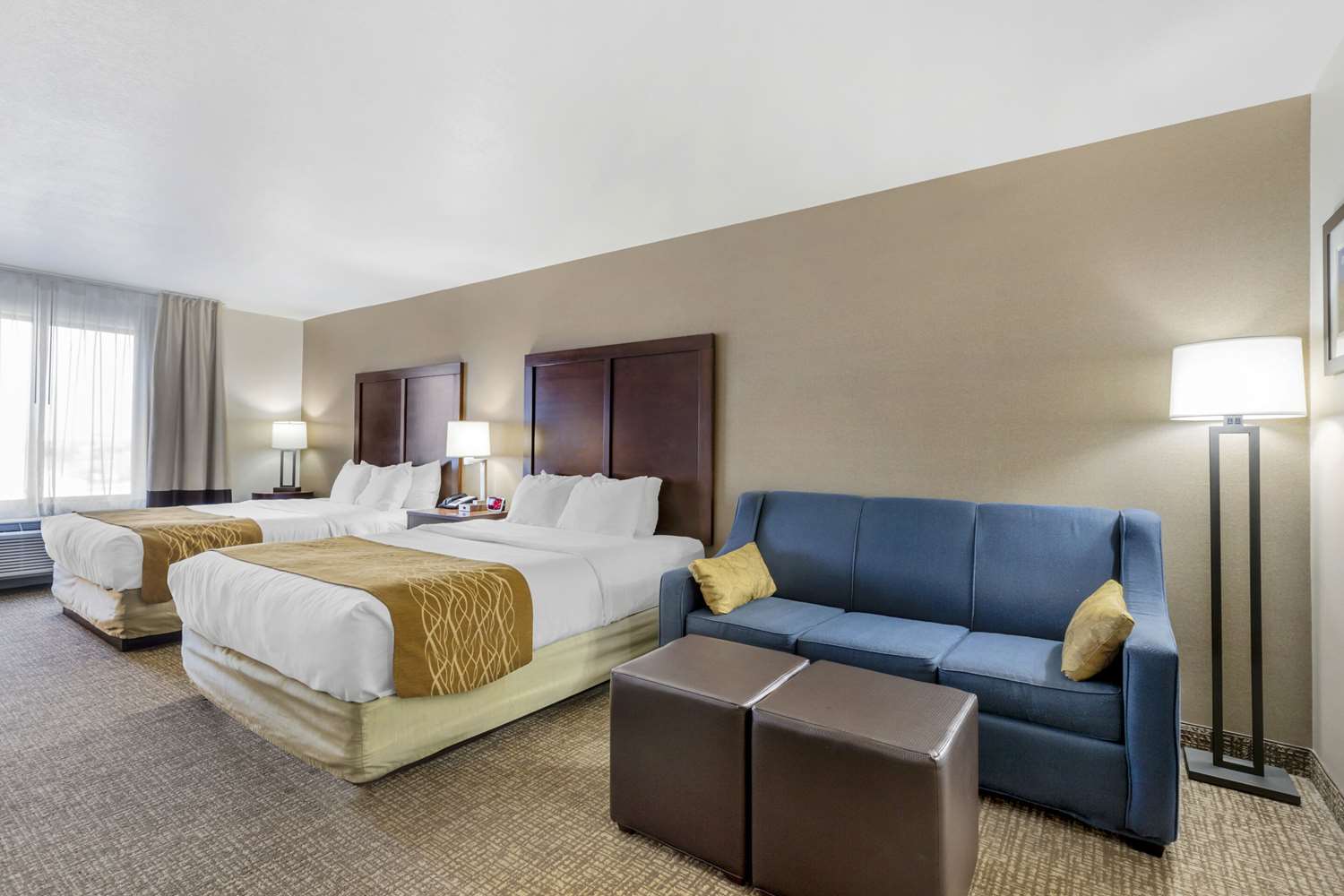 جناح بسريرين كوين، Comfort Inn & Suites Mitchell I-90 2/4