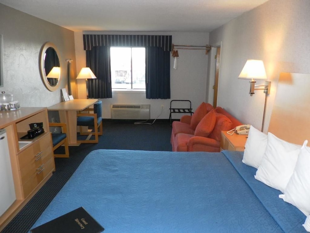 Ambassador Inn Suites 17/43