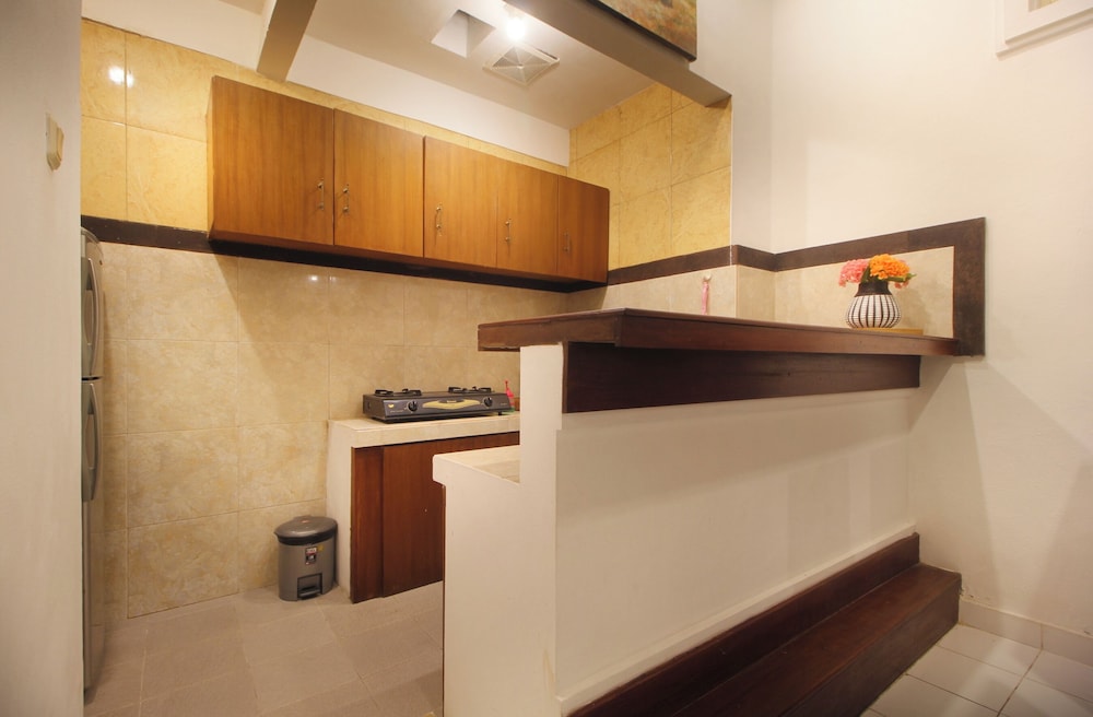 Hotel Jati And Home Stay 14/71