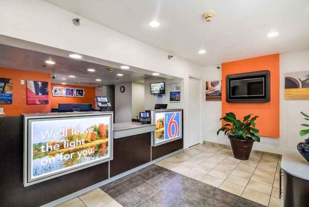 Motel6 Rolling Meadows, IL - Chicago Northwest 10/69