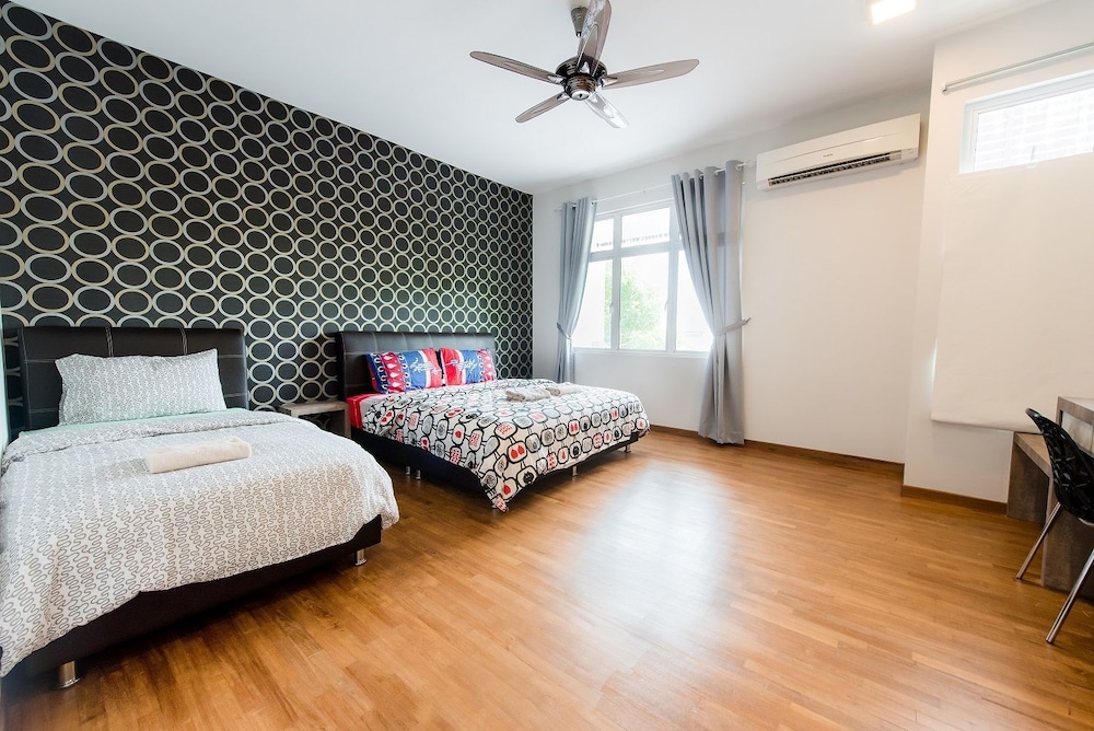 New Corner Shamrock Beach Villas Seaview 12/58