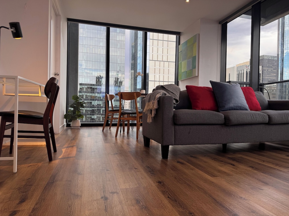 Aura On Flinders Serviced Apartment 52/78