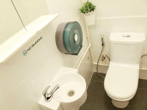 Mixed Dorm, Pod