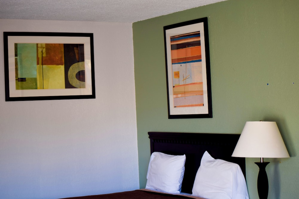 Stay Inn and Suites 45/76
