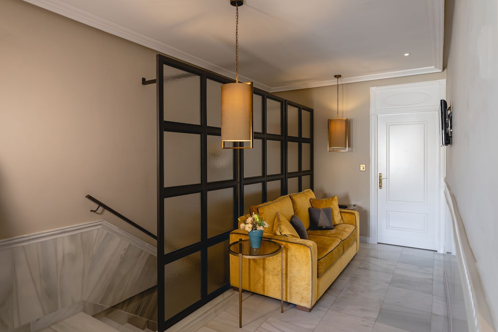 Hotel Gravina 51 33/59