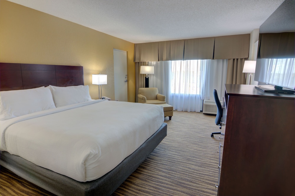 Holiday Inn St Petersburg N Clearwater 23/68