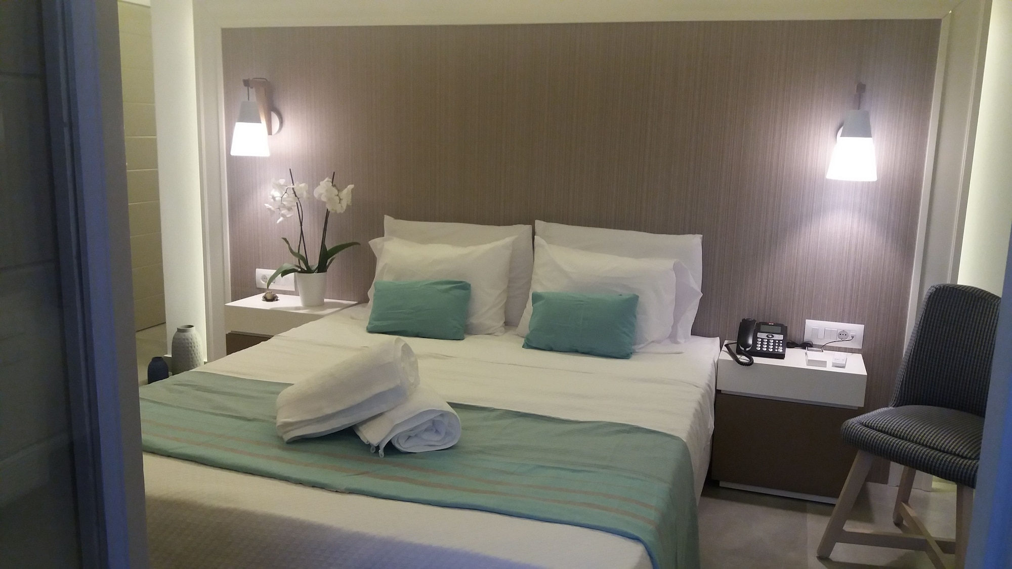 SUPERIOR, DOUBLE BED