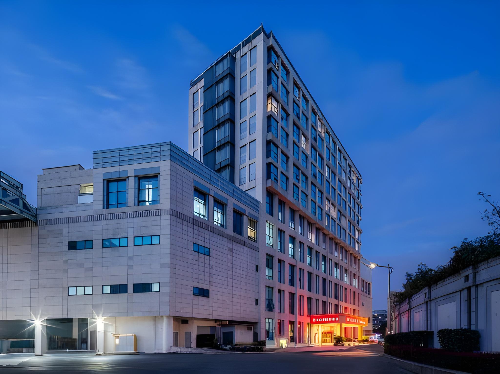 Vienna International Hotel (Shanghai Hongqiao National Exhibition and Convention Center Caobao Road) 11/47