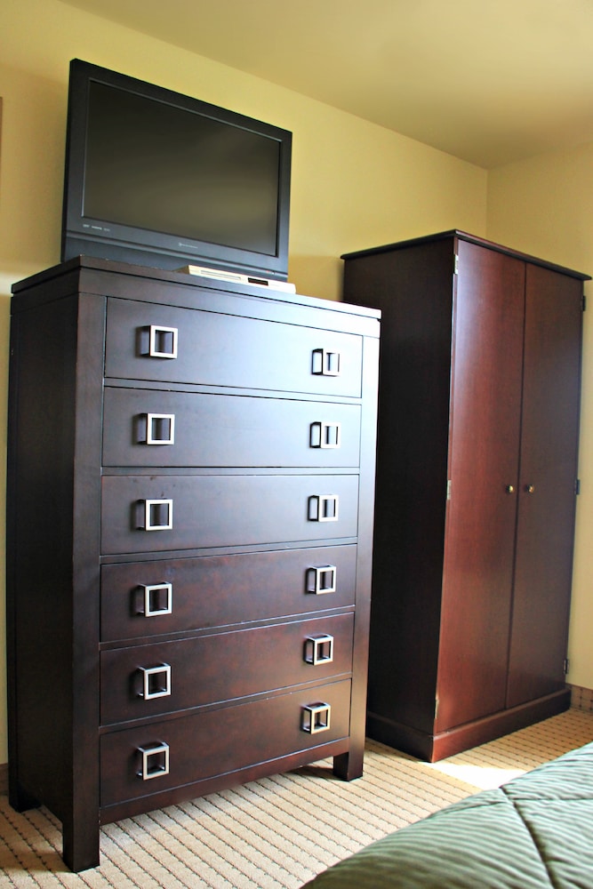 Cobblestone Inn & Suites - Clintonville 17/50