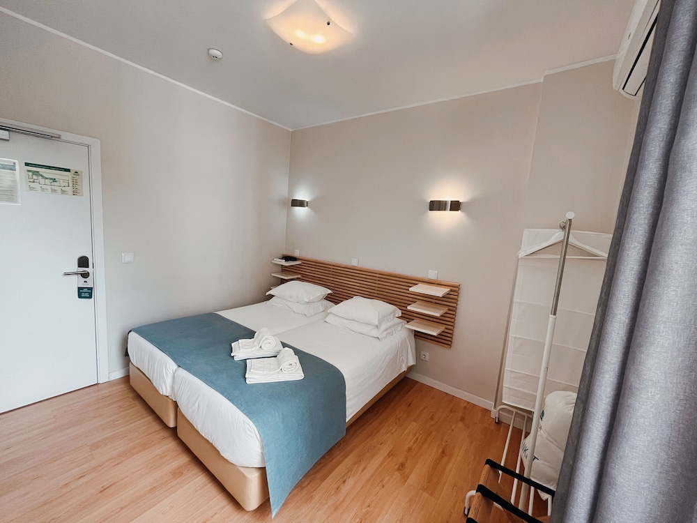 Boavista Guest House 12/64