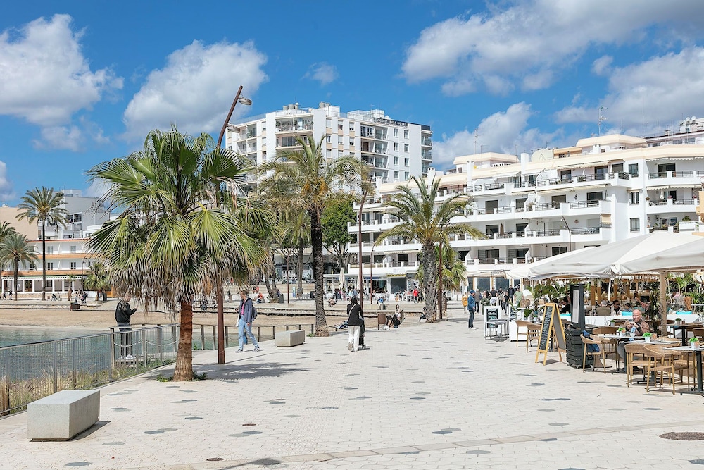 Suncoast Ibiza Hotel - Adults Only 67/77