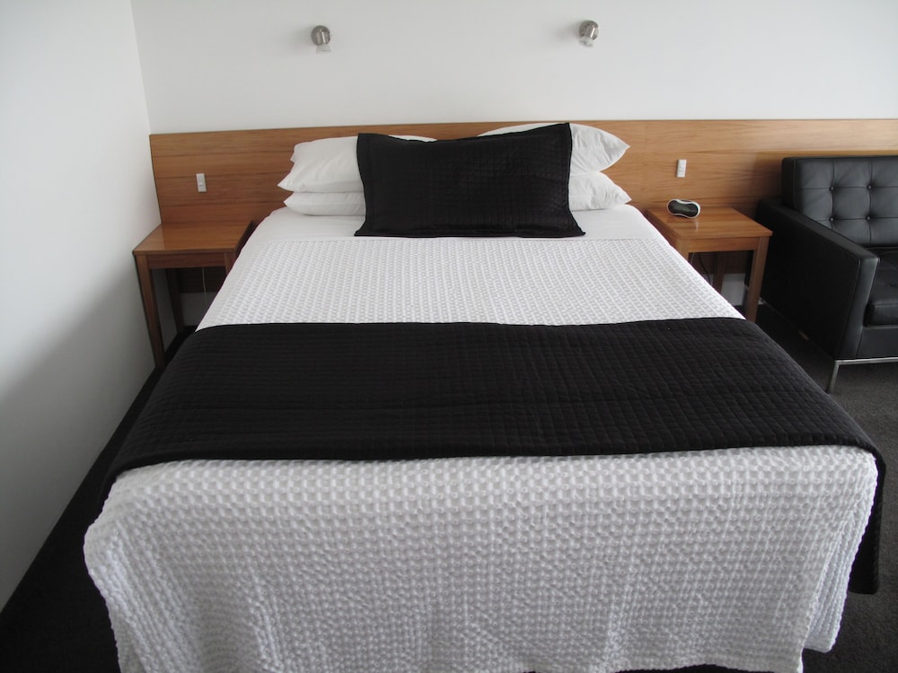 Auto Lodge Motor Inn 20/58