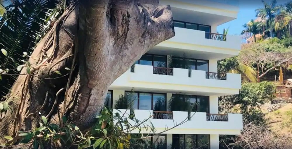 Hotel Ysuri 3/50
