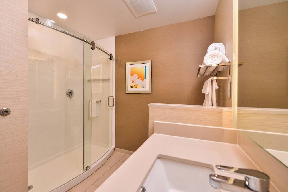 Suite, King Bed, Sofa