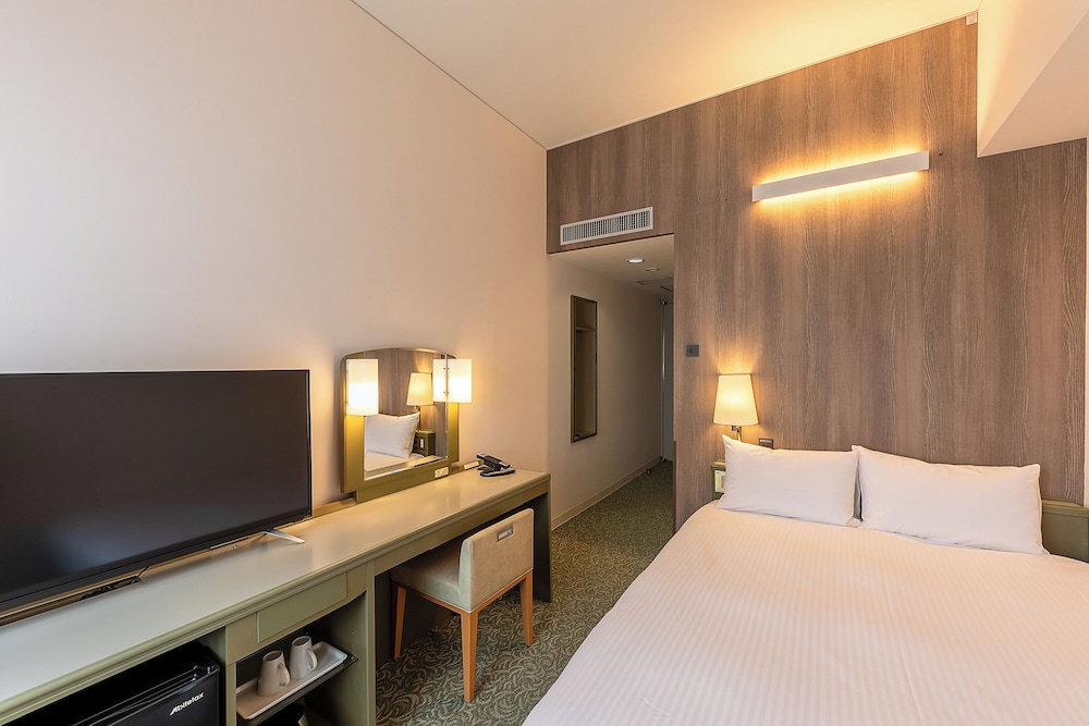 ROOM, DOUBLE BED