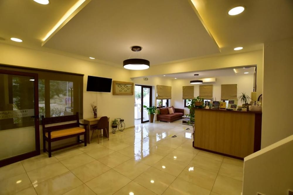 Aghas Hotel 16/60