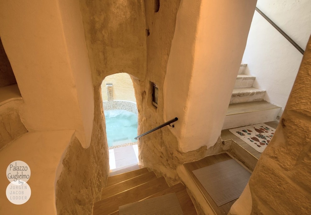 Palazzo Guglielmo Albergo Diffuso 36/79